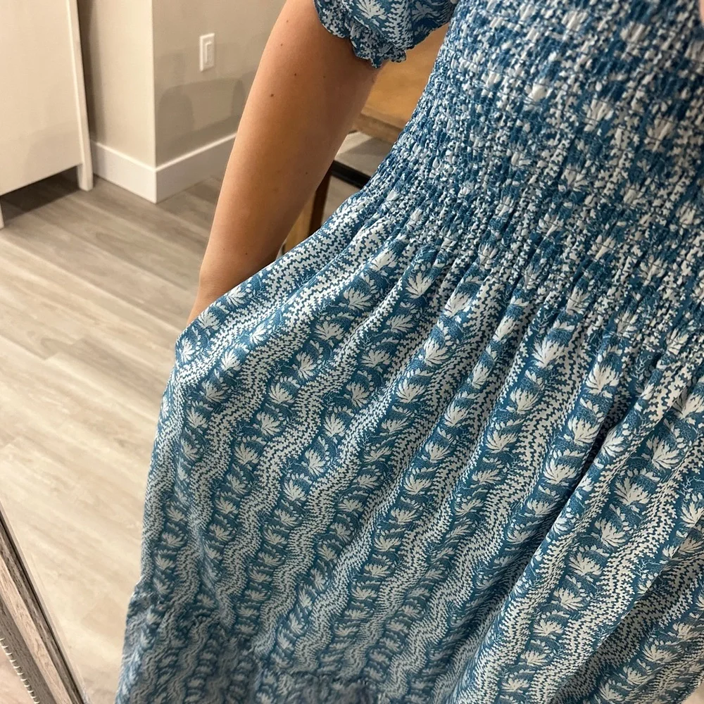 Hill House Women’s Midi Dress in Blue and White Floral Print - Picture 6 of 11